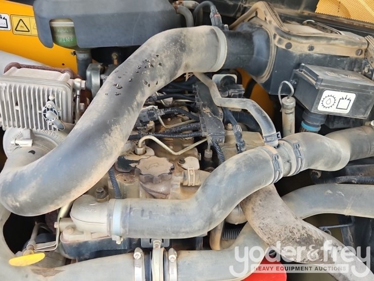 2013-jcb-550-170-image-19