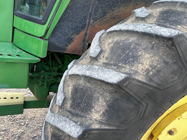 john-deere-4440-image-3