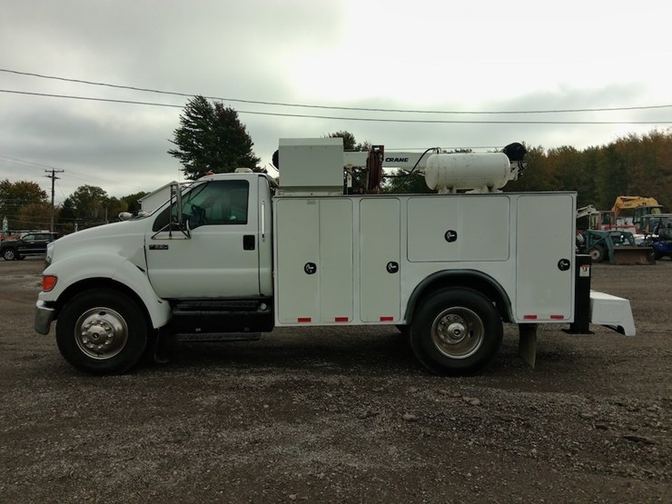 2004-ford-f650-image-8