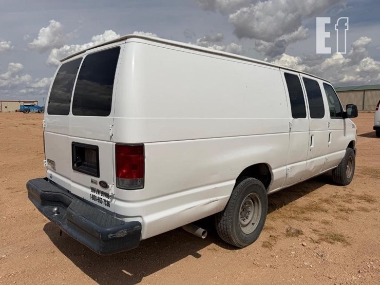 2012-ford-e250-image-3