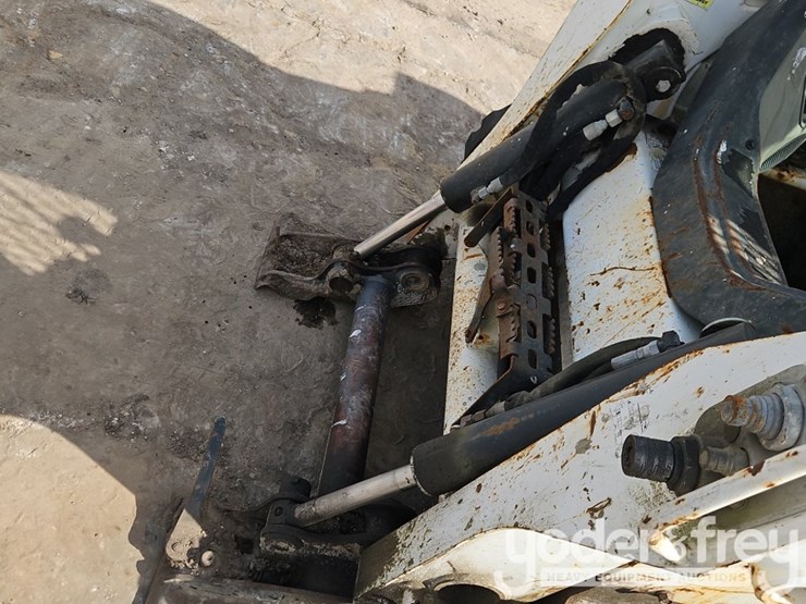 2018-bobcat-t590-image-11