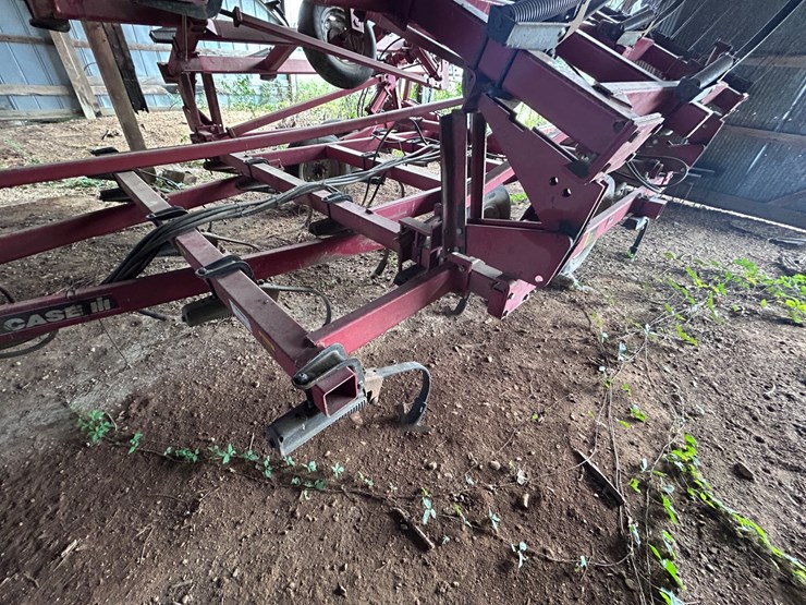 #74-•-case-4300-field-cultivator-image-16