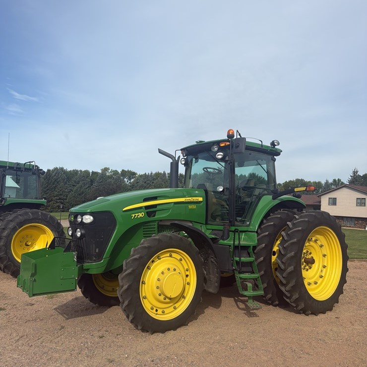 2009 JOHN DEERE 7730
