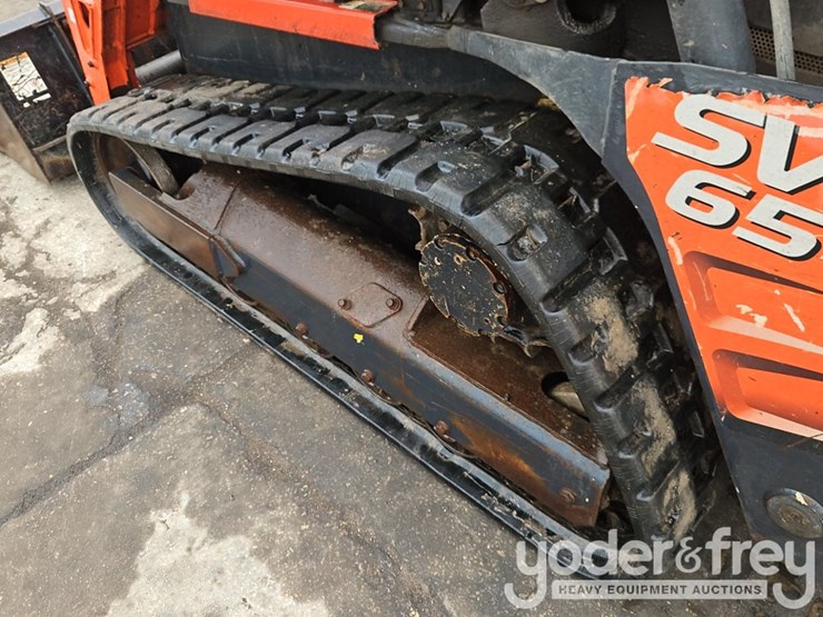 2019-kubota-svl65-2-image-18
