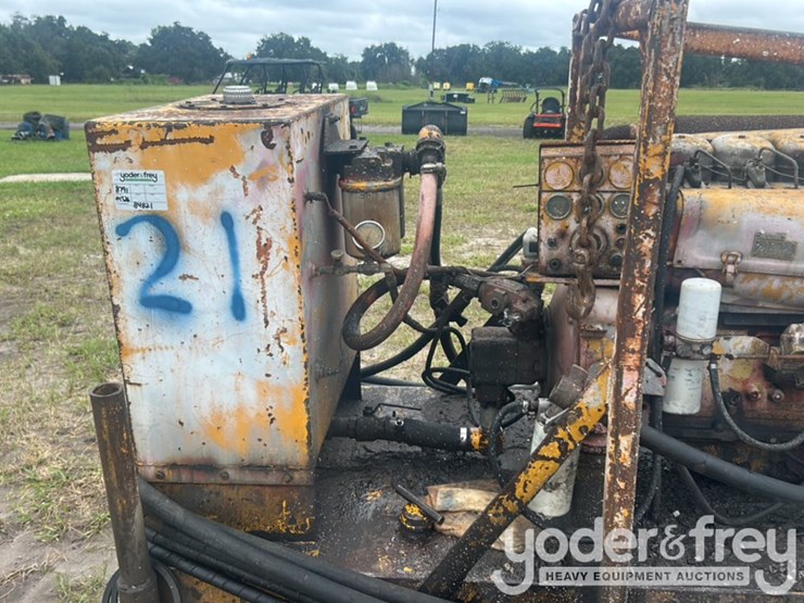 6"-hydraulic-power-unit-with-4-cyl-deutz-engine-image-9