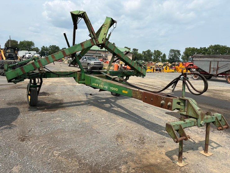 john-deere-corn-planter-frame-image-3