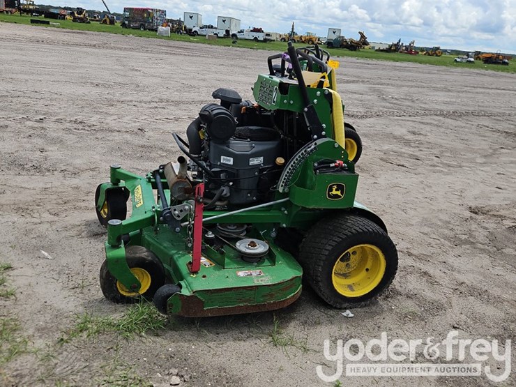 2020-john-deere-652m-image-2