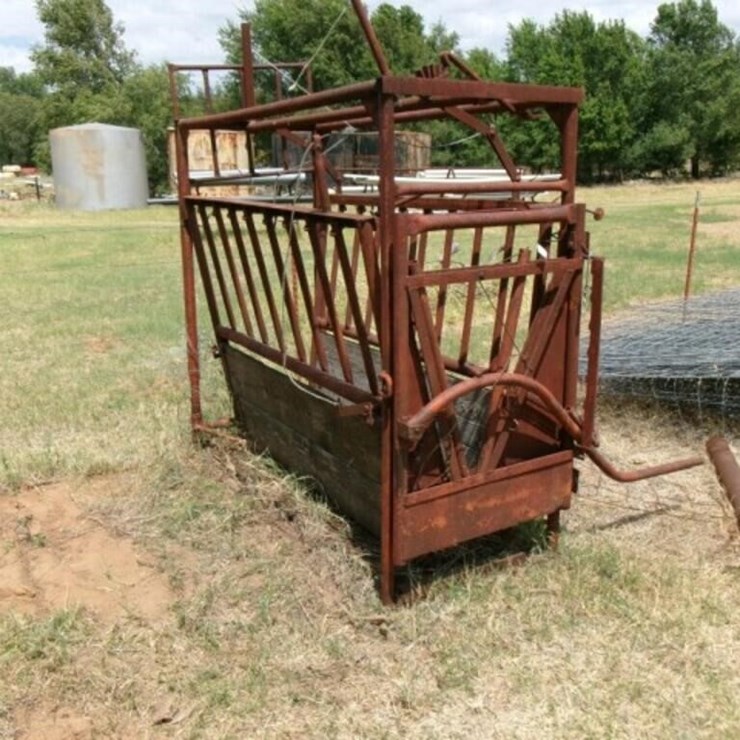 Squeeze Chute, Adjustable