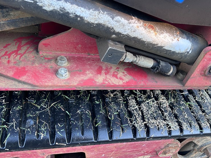 #94-•-2018-toro-dingo-tx1000-mini-skid-steer-image-17