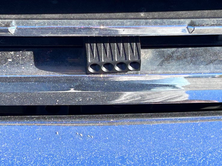 2016-gmc-3500-image-24