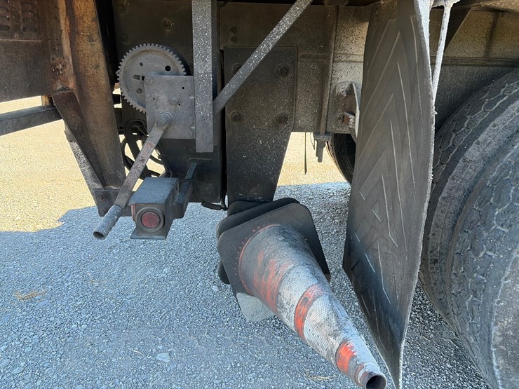 2008-kenworth-t300-image-12