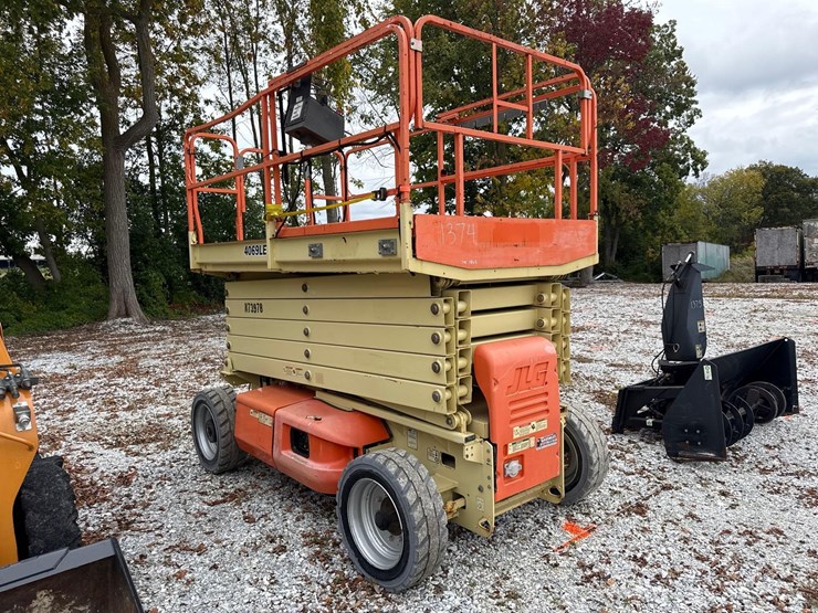 2002-jlg-4069le-image-3
