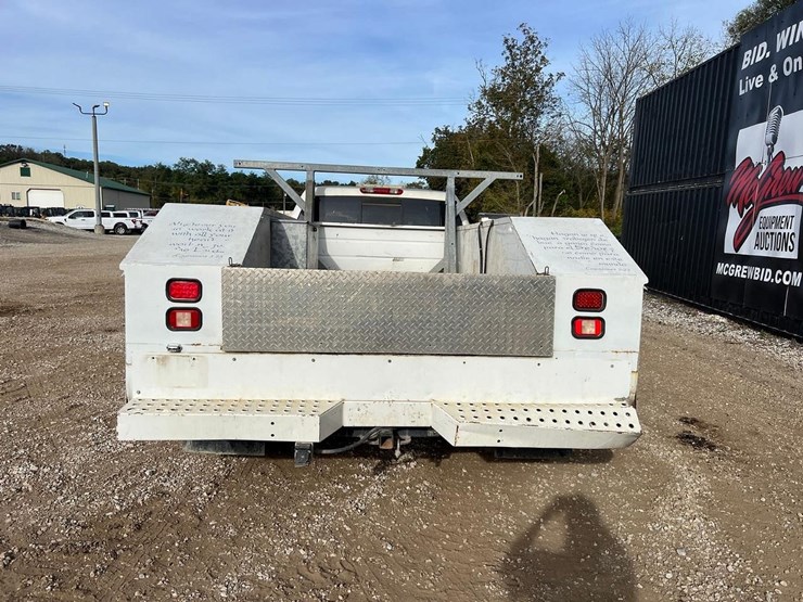 2008-gmc-3500-image-5