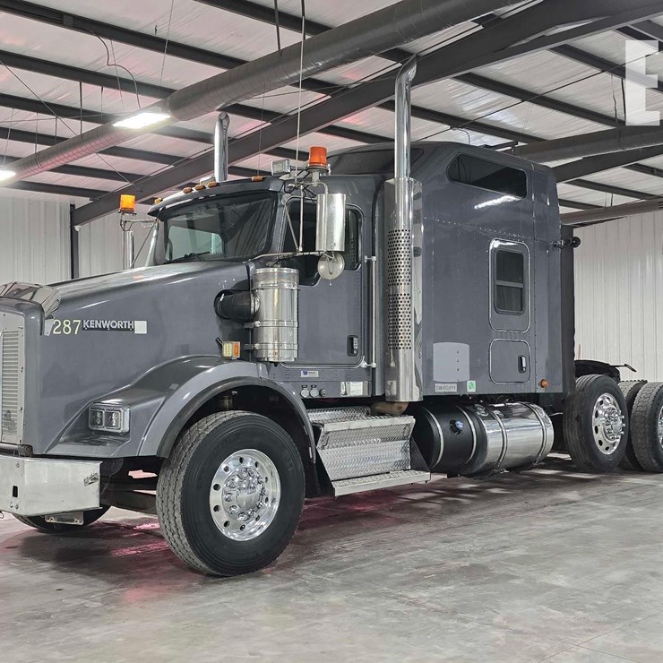 2016 KENWORTH T800