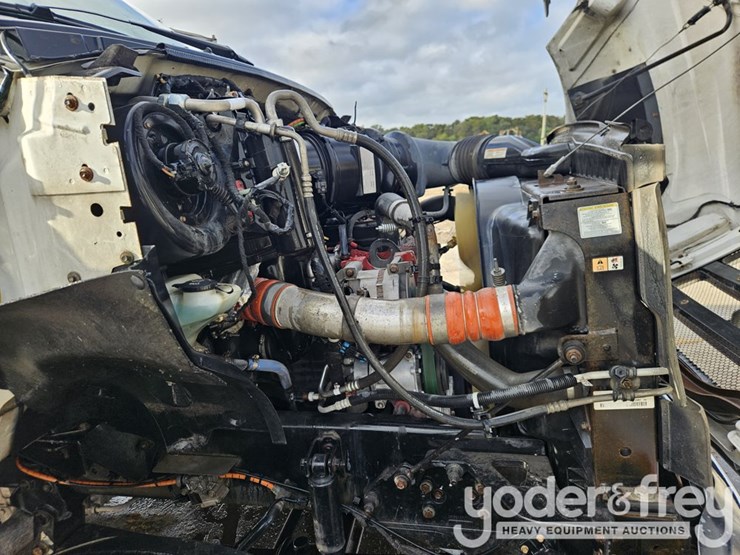 2008-ford-f750-image-24