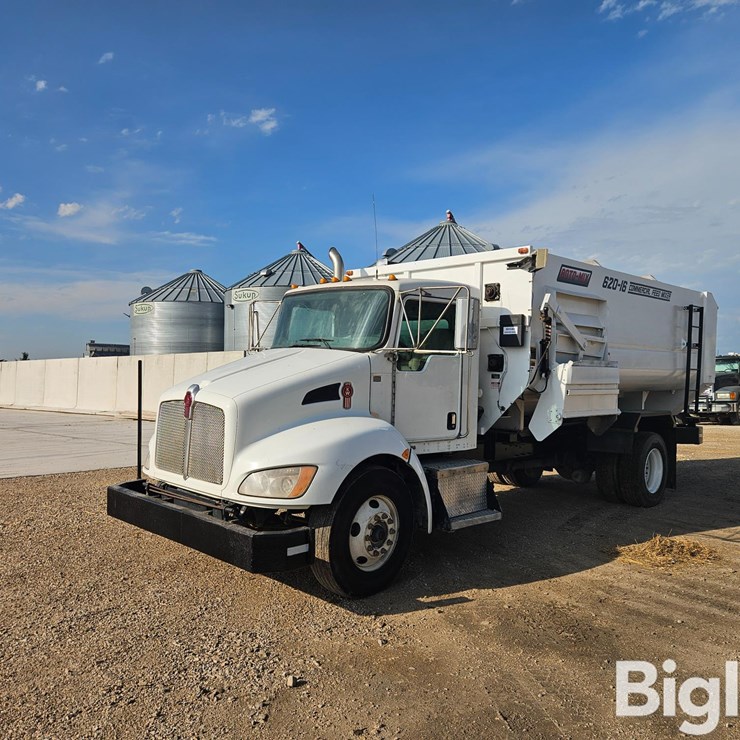2013 KENWORTH T370