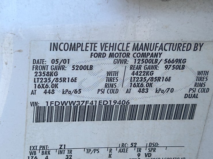 2001-ford-f350-xlt-image-31