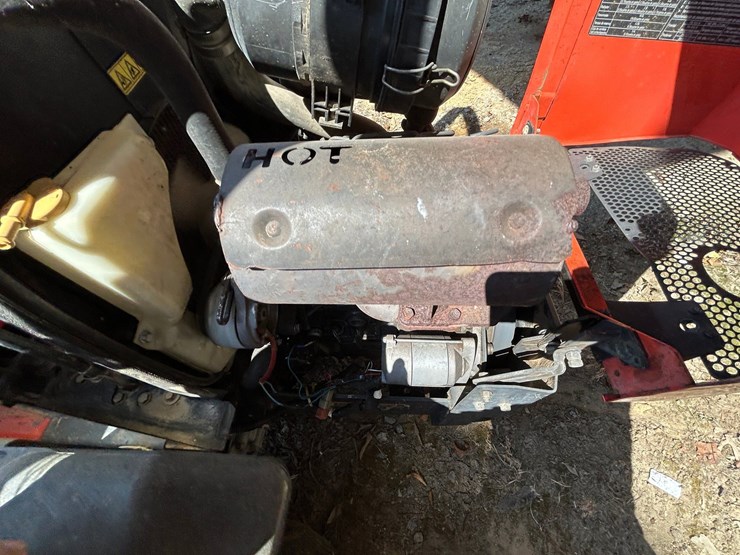 kubota-zd331-image-36