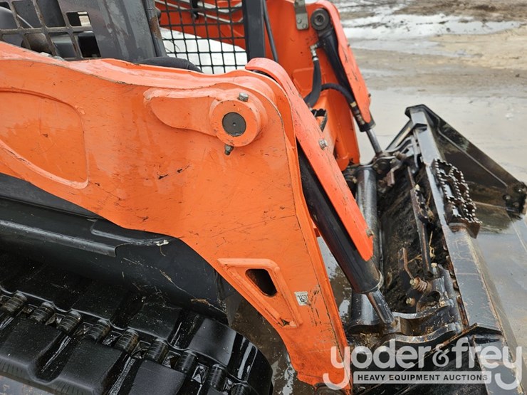 2023-kubota-svl65-2-image-14