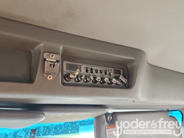 2019-peterbilt-579-image-35