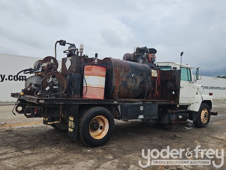 1990-ford-l8000-image-5