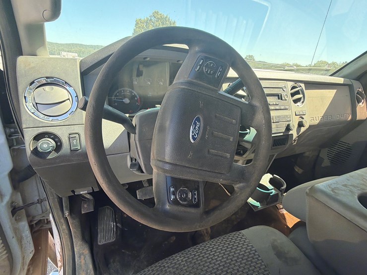 2012-ford-f250-xlt-image-27
