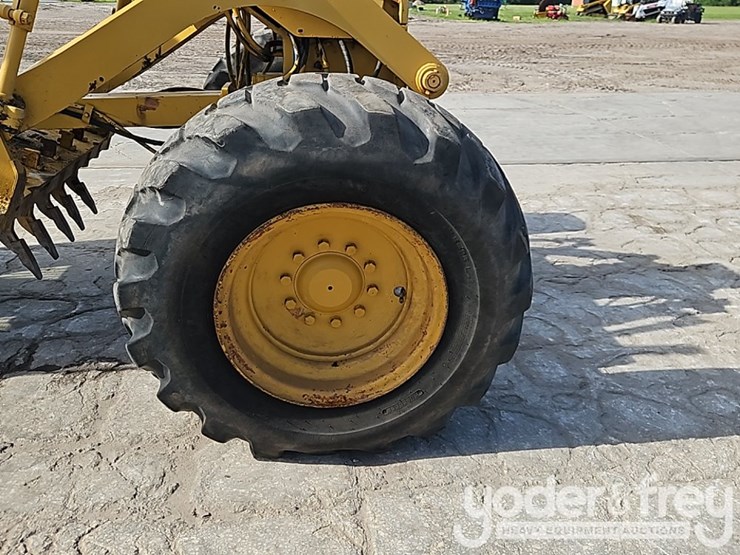 caterpillar-120h-image-13