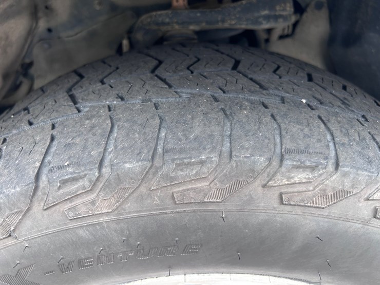 2004-toyota-sequoia-limited-image-10