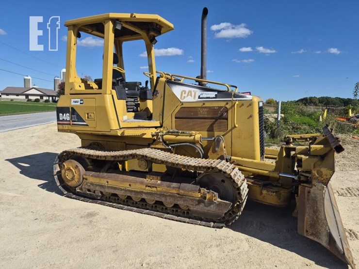 2003-caterpillar-d4g-xl-image-4