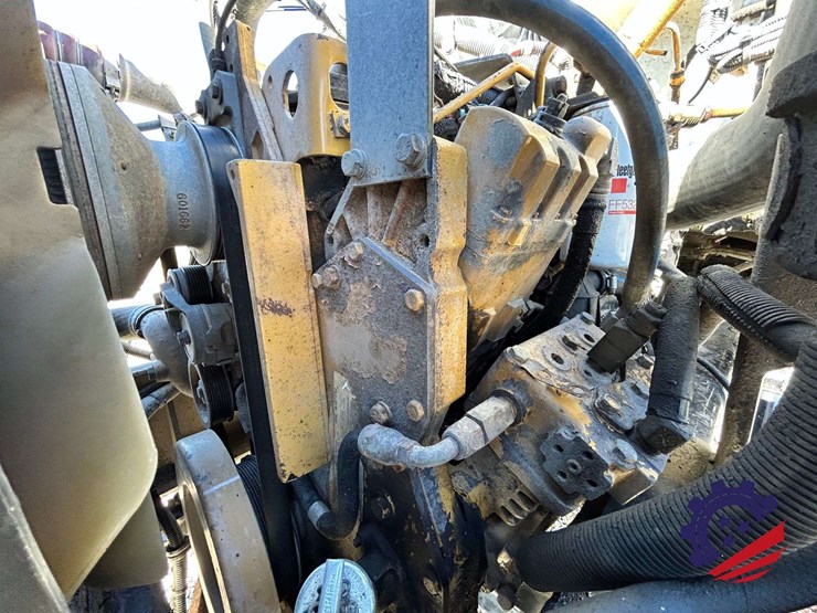2007-peterbilt-335-image-28