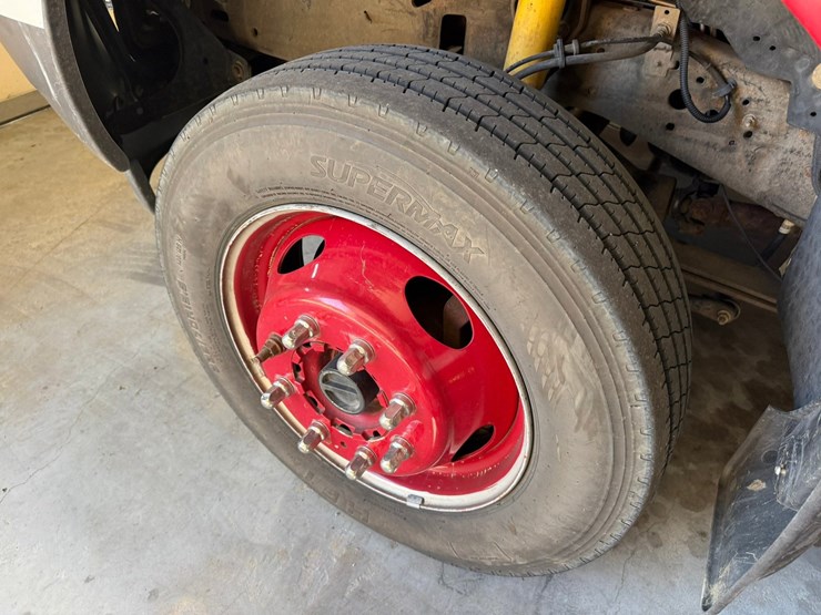 2004-ford-f550-image-9