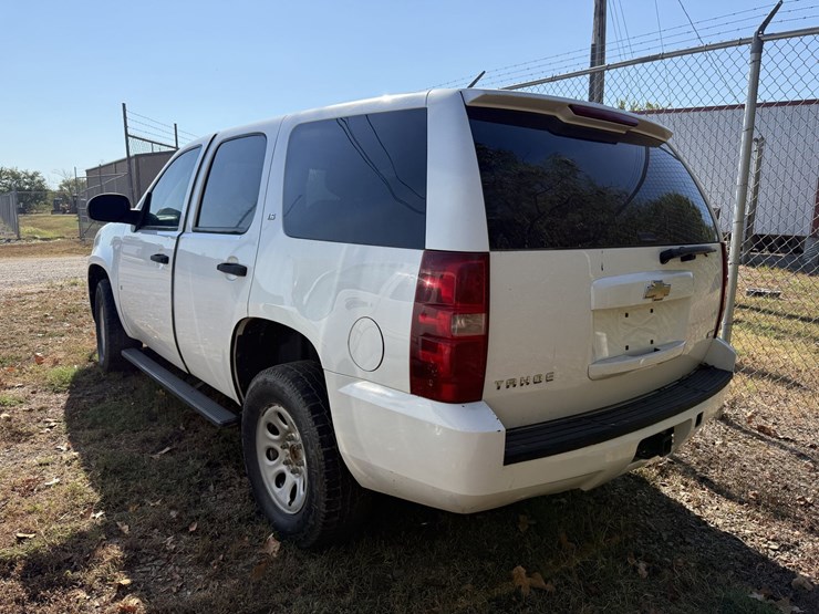 2008-chevrolet-tahoe-image-4