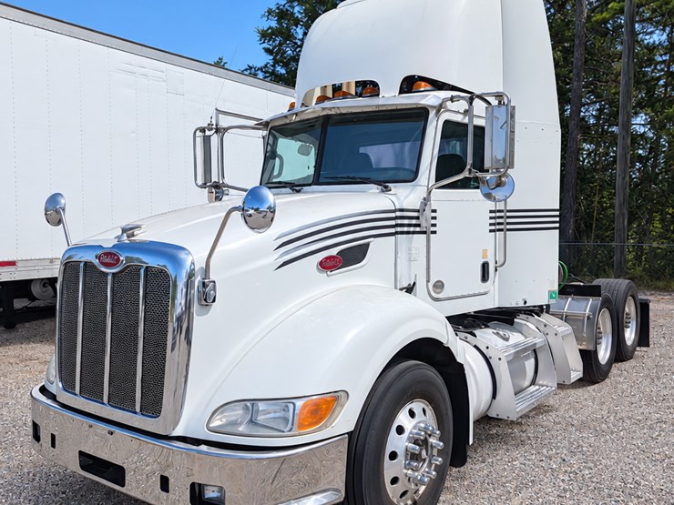 2014-peterbilt-386-image-1