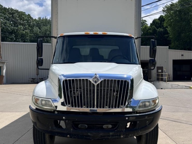2007-international-durastar-4300-image-2