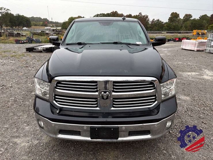 2016-dodge-1500-image-6