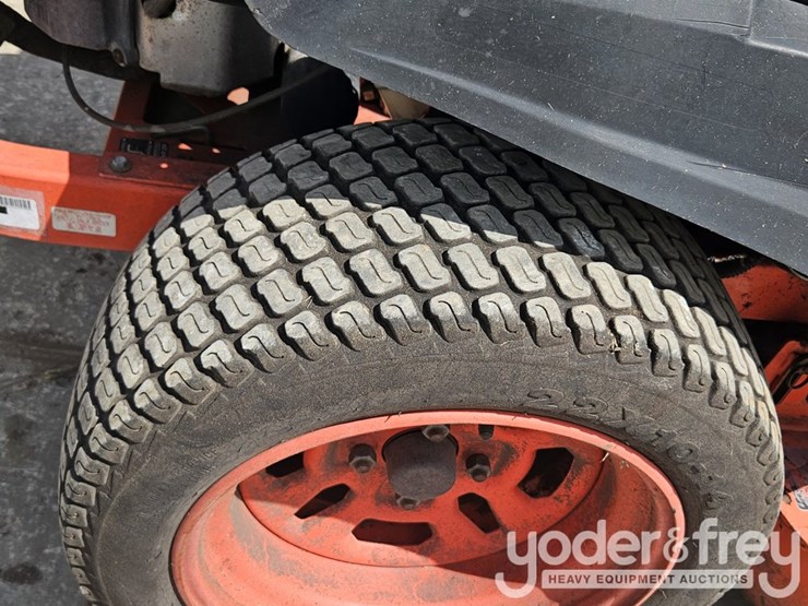 kubota-z121skh-image-9
