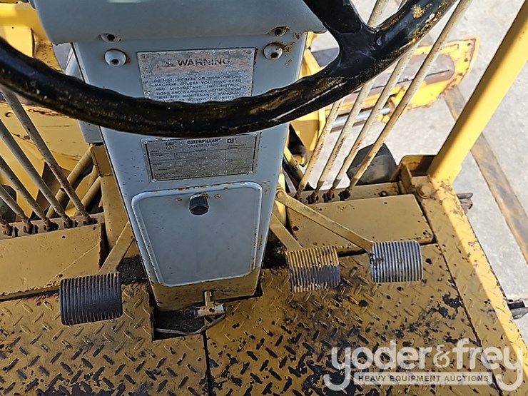 caterpillar-120h-image-30
