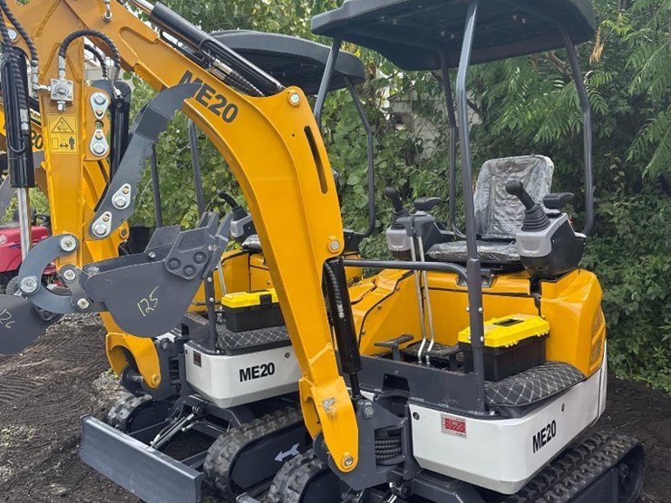 new-sd-lanch-co-diesel-mini-excavator-model-me20-image-1