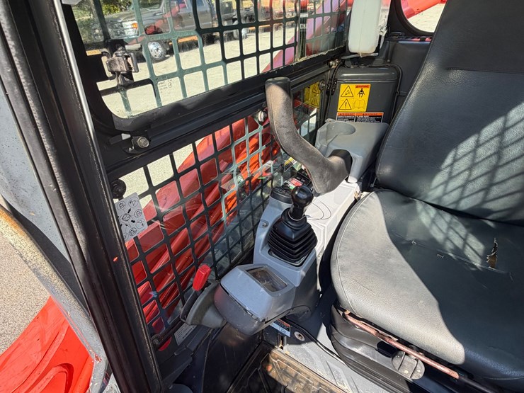 kubota-svl90-2-image-31