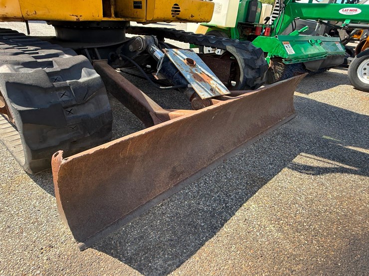 caterpillar-308d-image-12