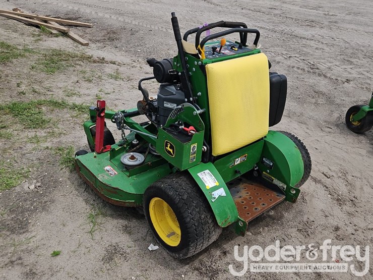 2020-john-deere-652m-image-3