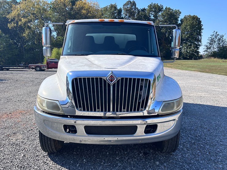 2002-international-durastar-4400-image-12