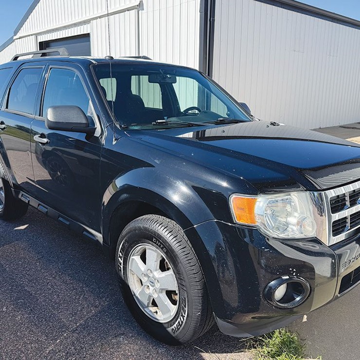 2010 FORD ESCAPE XLT