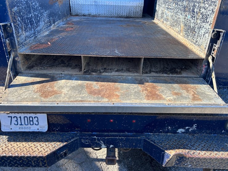 2016-gmc-3500-image-25