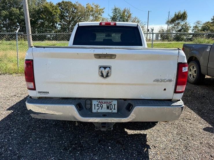 2016-dodge-1500-image-19