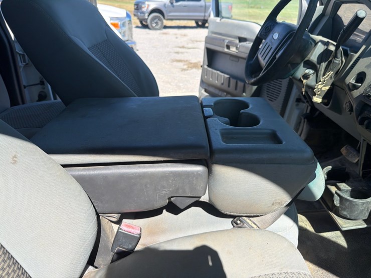 2011-ford-f250-xlt-image-22