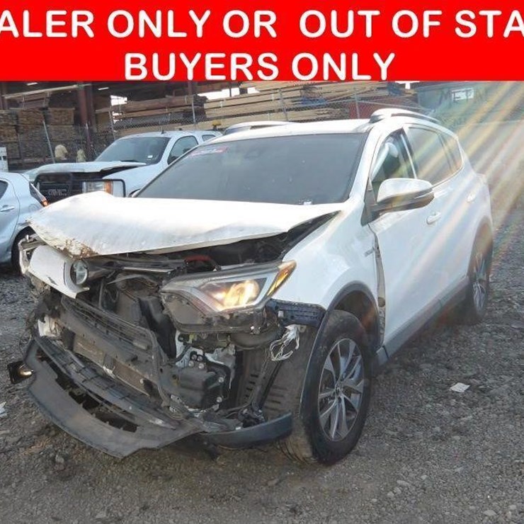 2018 TOYOTA RAV4 XLE