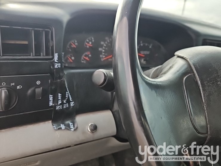 2008-ford-f750-image-32