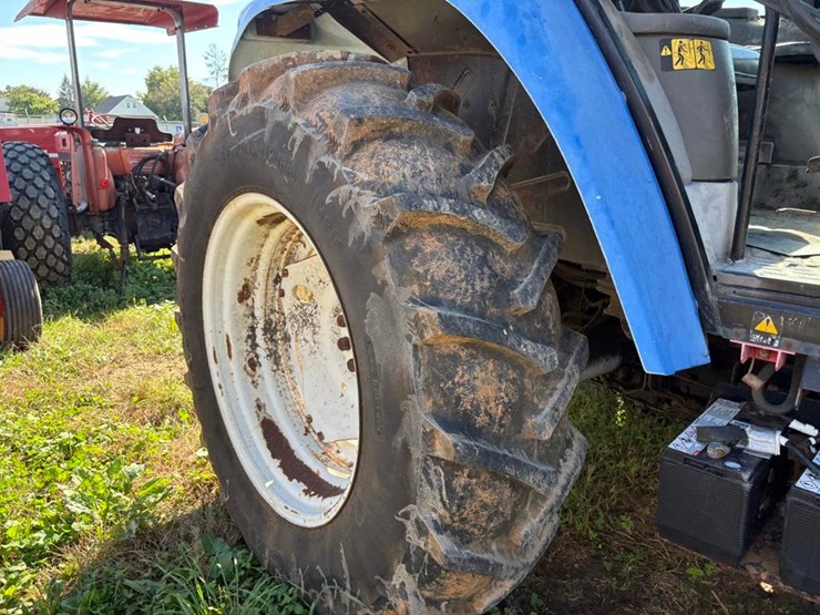 new-holland-ts110-image-11