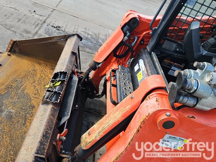 2023-kubota-svl97-2-image-16